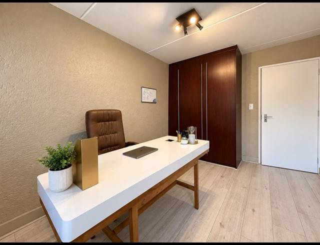2 BEDROOM APARTMENT FOR SALE IN SANDTON CENTRAL